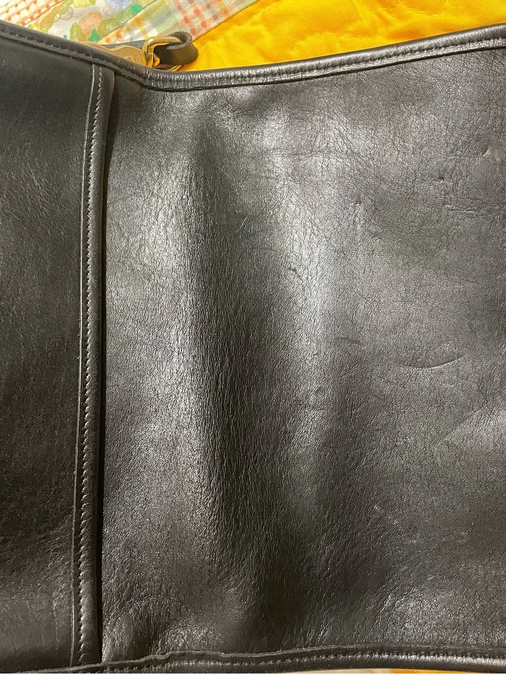 Vintage Coach 9755 Pocket purse black leather